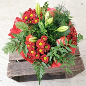 Blumenstrauß ( je nach Lagerung können Blumen und Farben variieren)